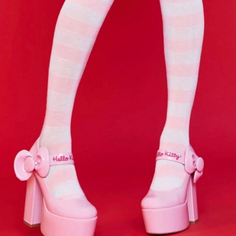 ISO! DOLLSKILL HELLO KITTY HEELS SIZE 8